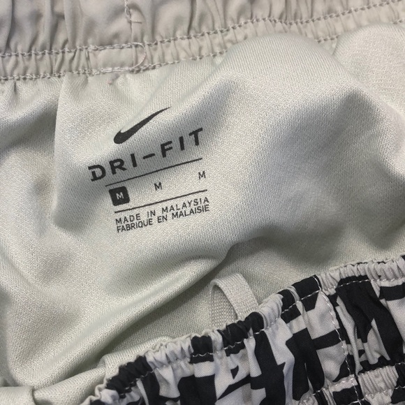 Nike black and grey running shorts - Picture 4 of 4